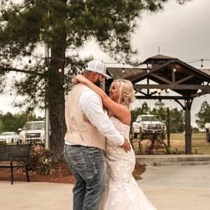 Meet your Posher, Linzy